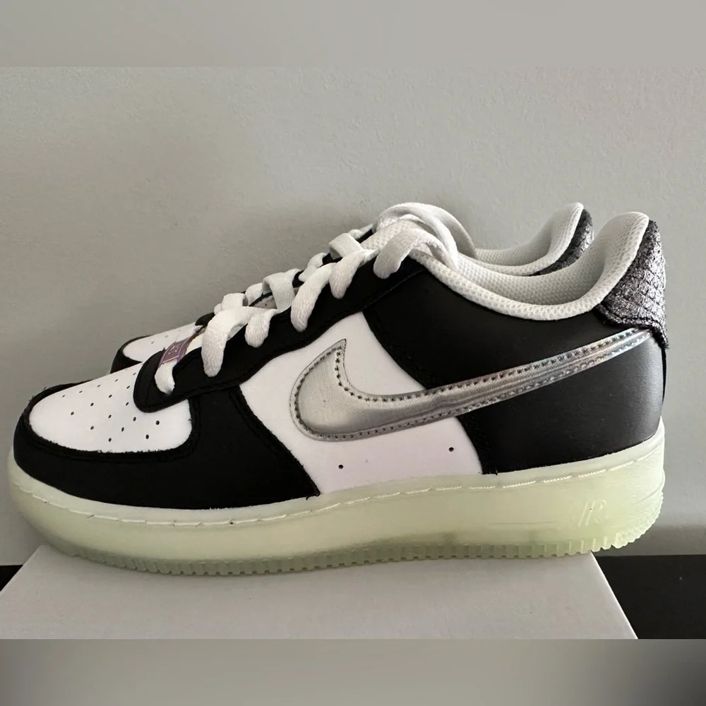 Nike Air Force 1 LV8 GS 'Year of the Dragon' GS Sneaker. New with box. Size 6.5Y